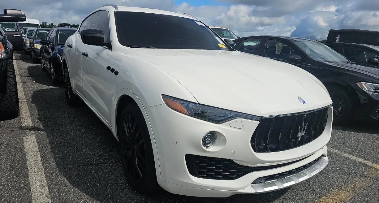 Used 2017 Maserati Levante w/ Sport Package AWD/4WD image 2