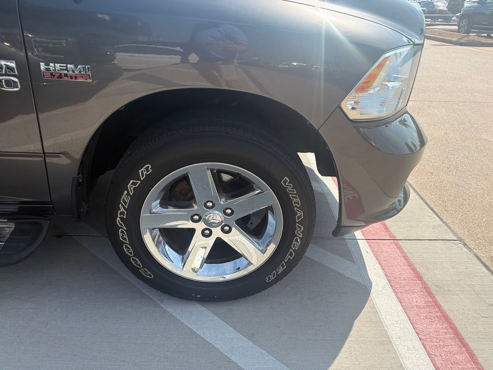 Used 2014 RAM 1500 Express RWD image 4