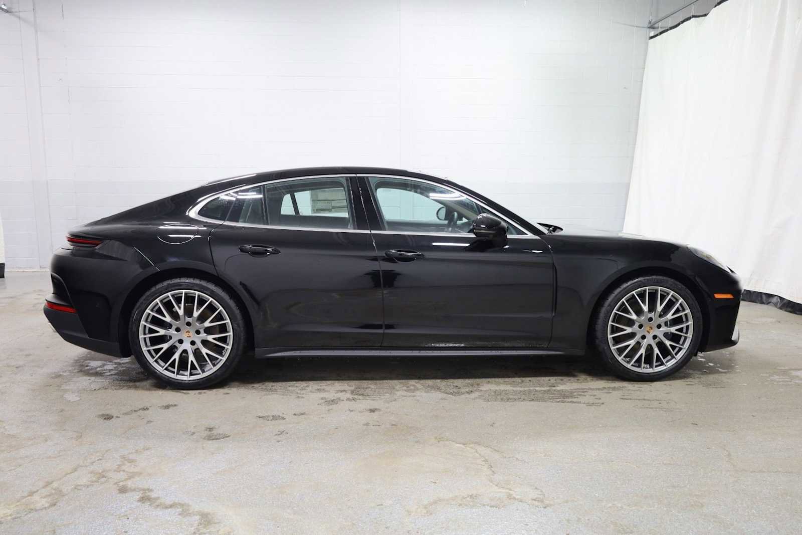 New 2026 Porsche Panamera RWD image 10