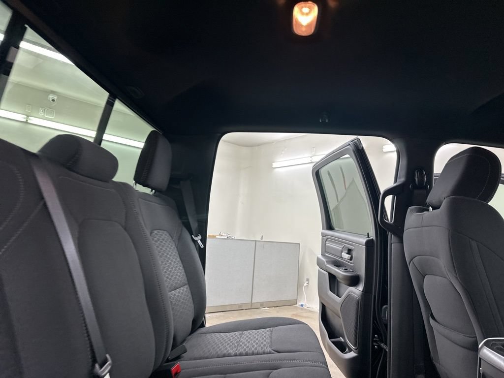 New 2026 RAM 1500 Express AWD/4WD image 22