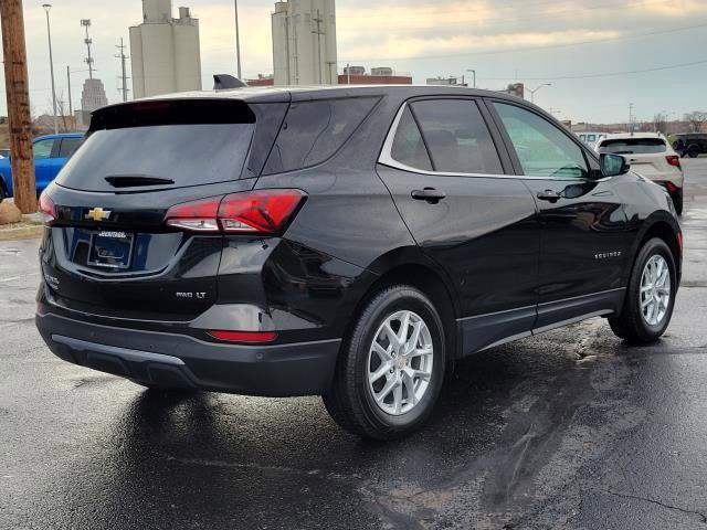 Used 2024 Chevrolet Equinox LT image 2