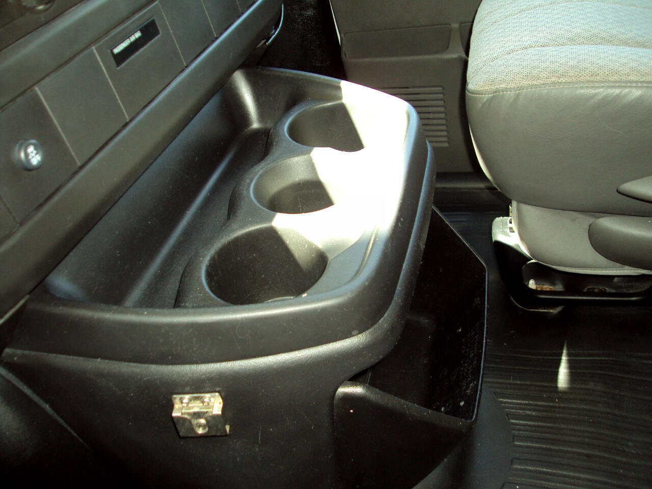 Used 2014 Chevrolet Express 1500 LS image 21