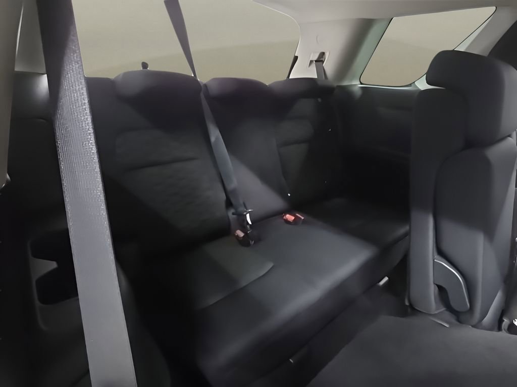 Used 2025 Nissan Pathfinder SV AWD/4WD image 17