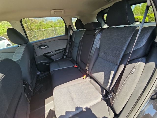 Used 2021 Nissan Rogue SV FWD image 24