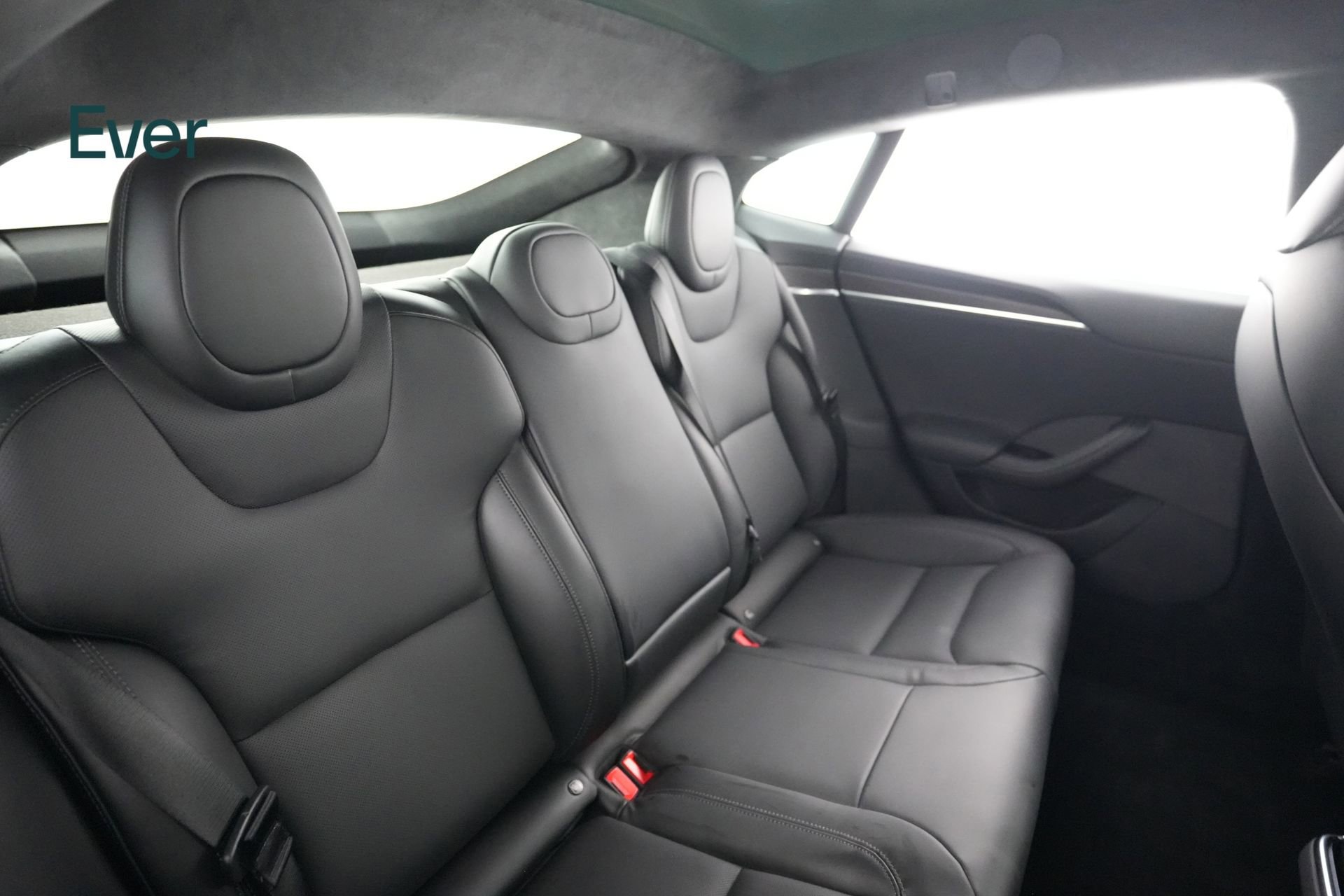 Used 2023 Tesla Model S Standard Range image 5