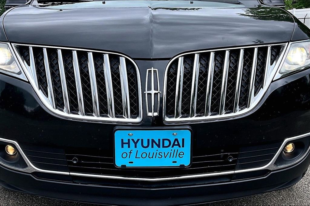 Used 2015 Lincoln MKX AWD w/ Equipment Group 102A image 29