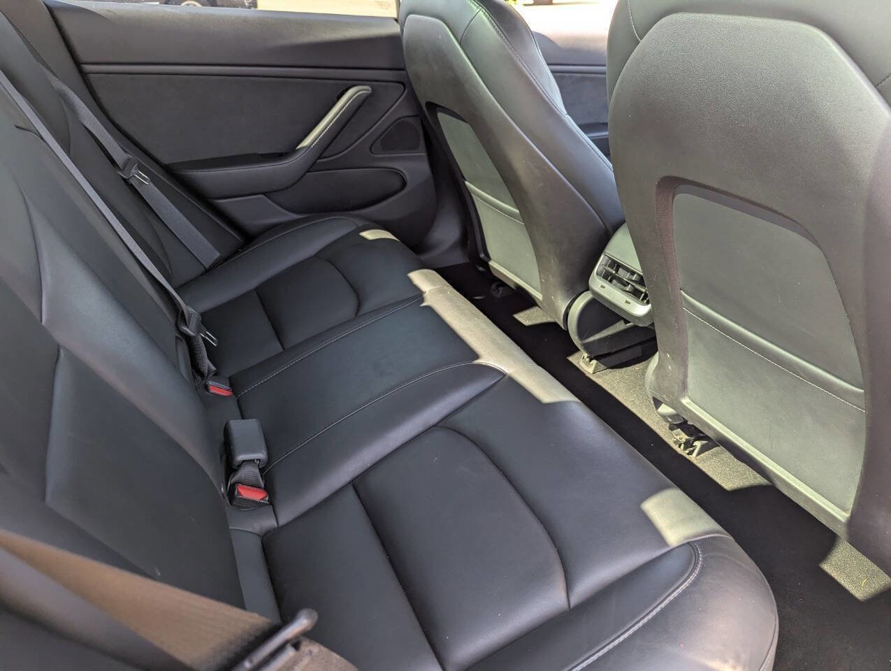 Used 2019 Tesla Model 3 Standard Range RWD image 12