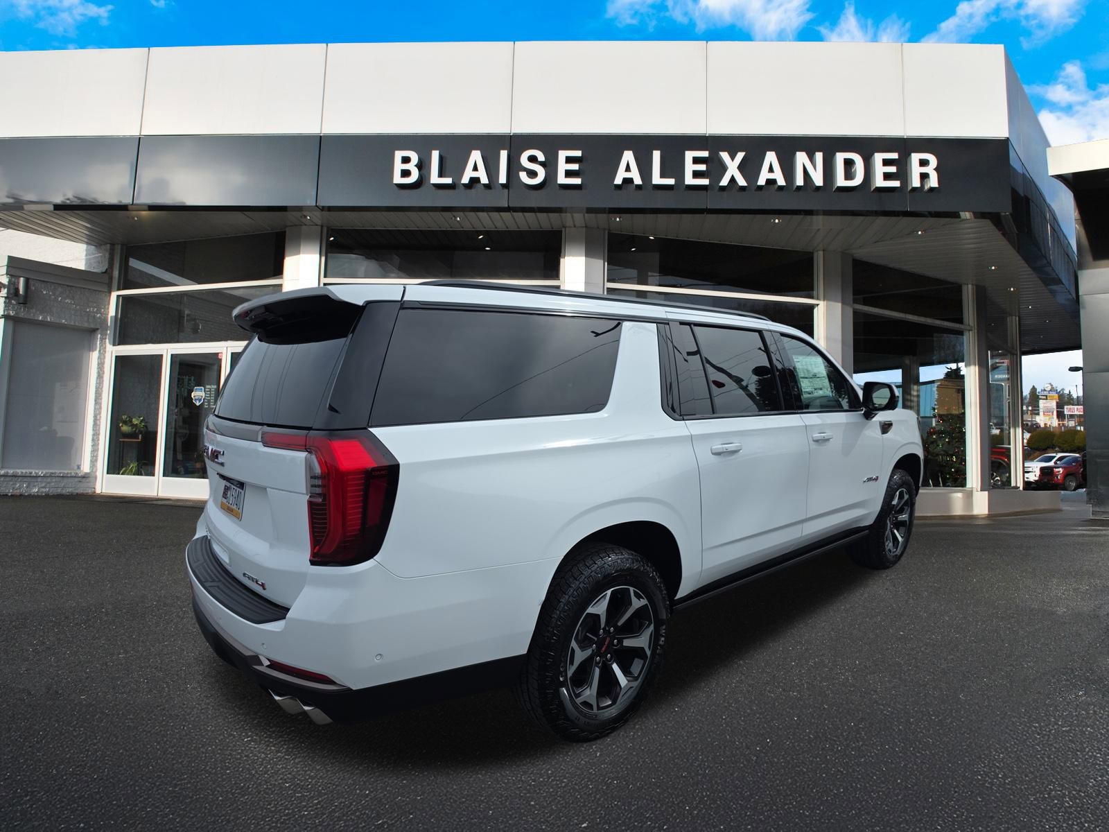 New 2025 GMC Yukon XL AT4 Ultimate image 3