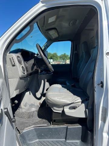 Used 2011 Ford E-450 and Econoline 450 Super Duty RWD image 19