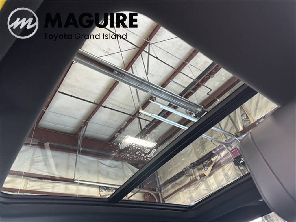 Used 2025 Toyota Tundra Platinum image 3