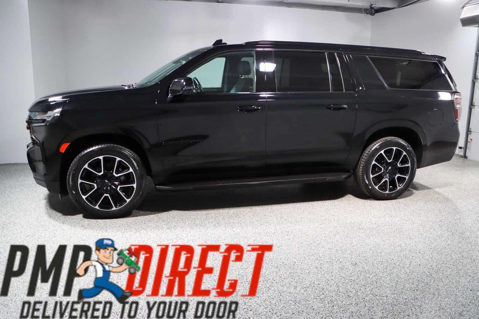 Used 2024 Chevrolet Suburban RST w/ Luxury Package AWD/4WD image 10