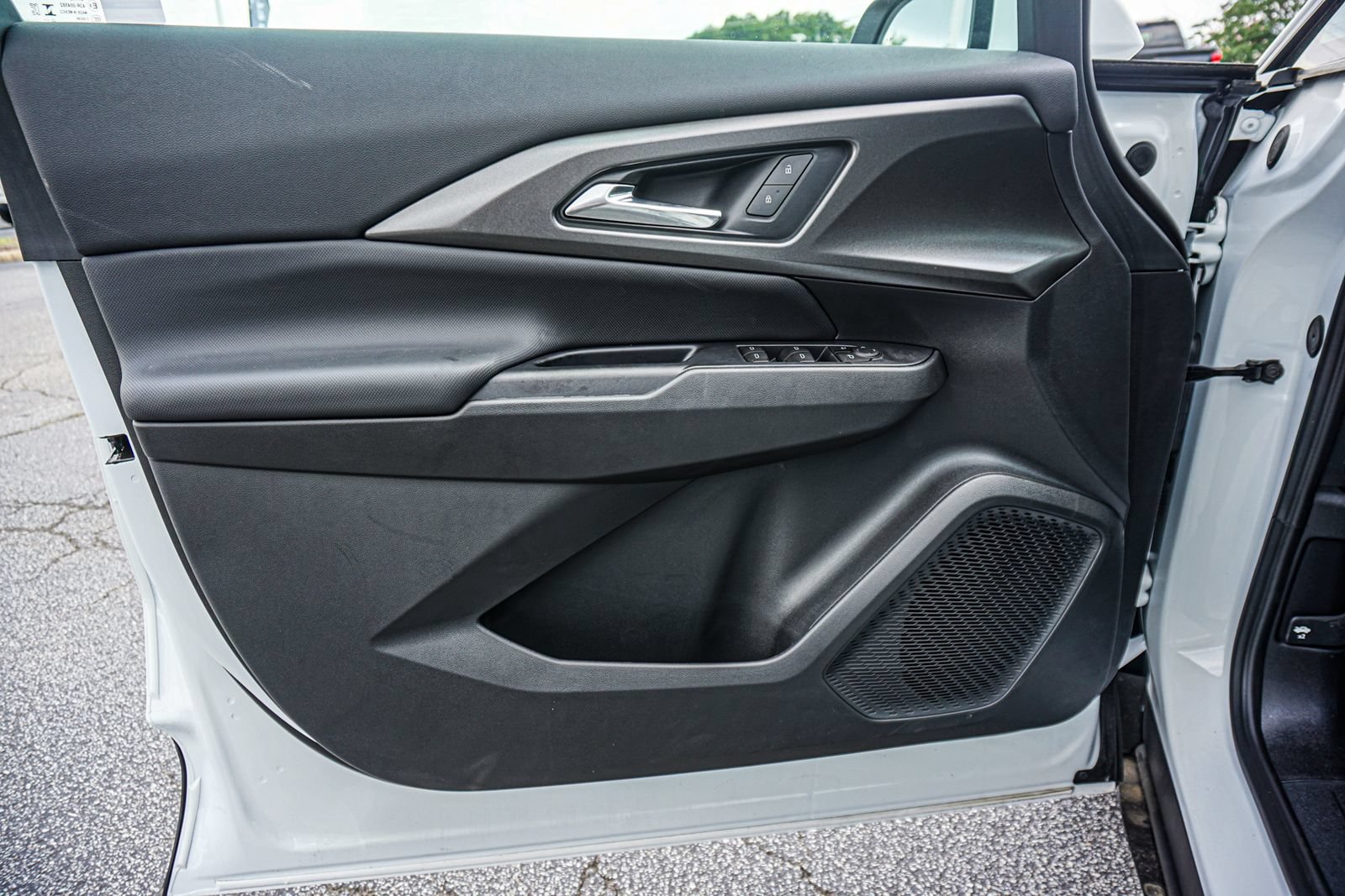 New 2026 Chevrolet Equinox EV LT FWD image 44