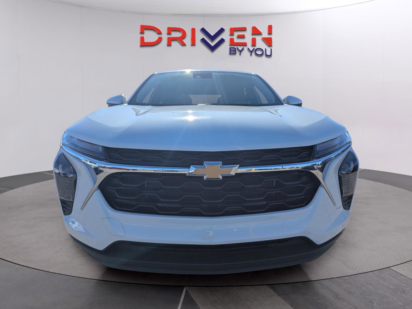 Used 2025 Chevrolet Trax LS w/ LS Convenience Package image 9