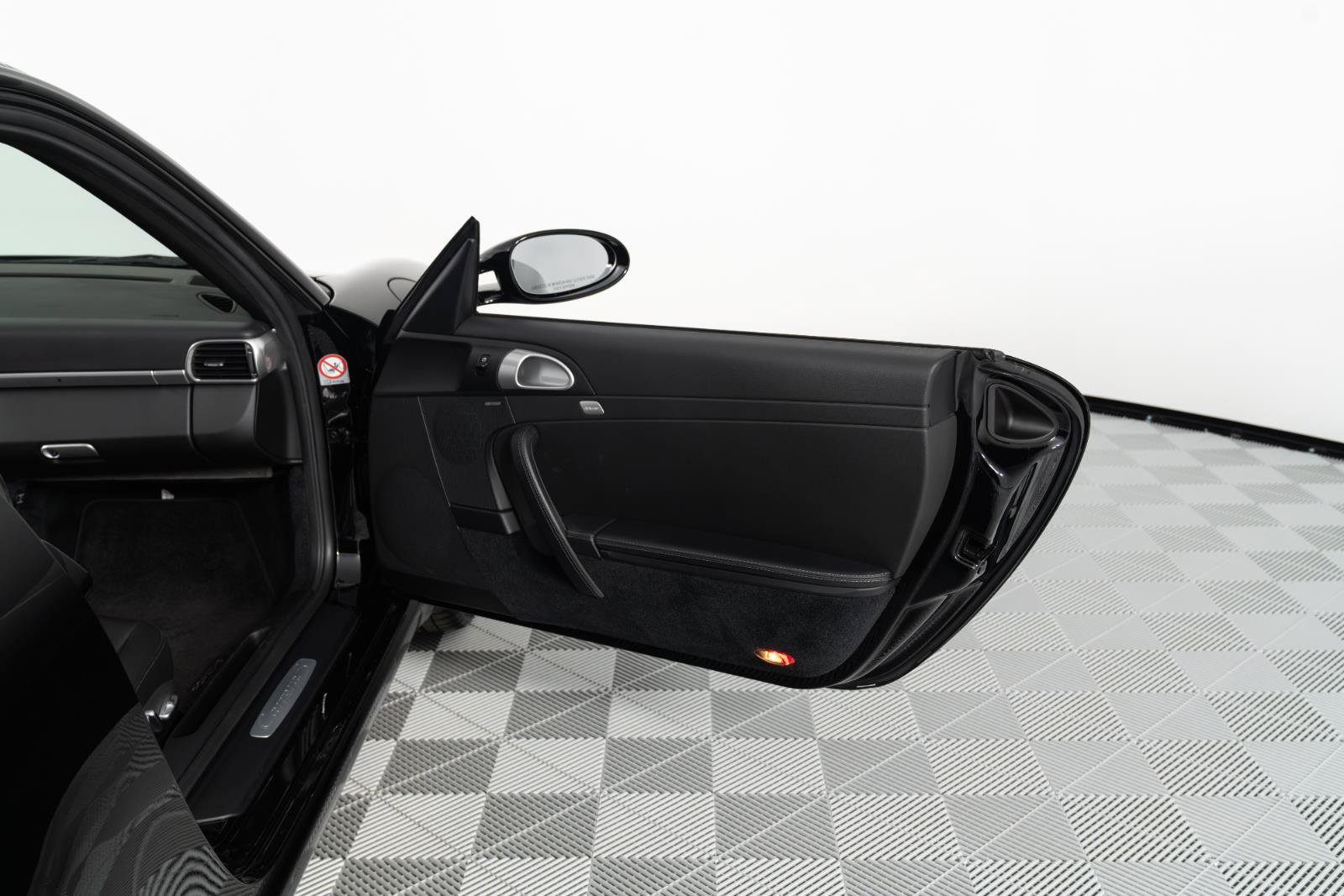 Used 2005 Porsche 911 Carrera S RWD image 30