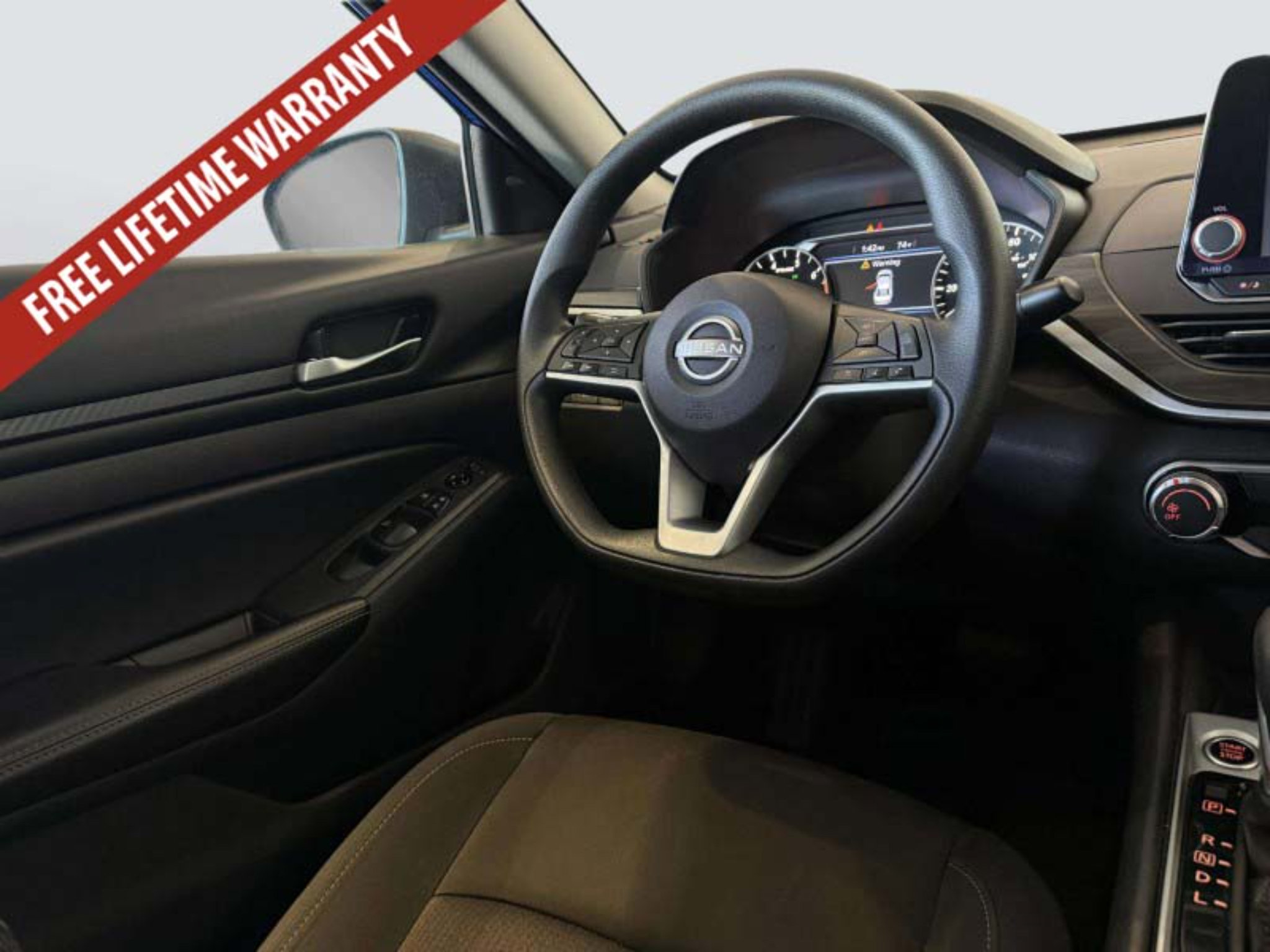 Used 2025 Nissan Altima 2.5 SV AWD/4WD image 22