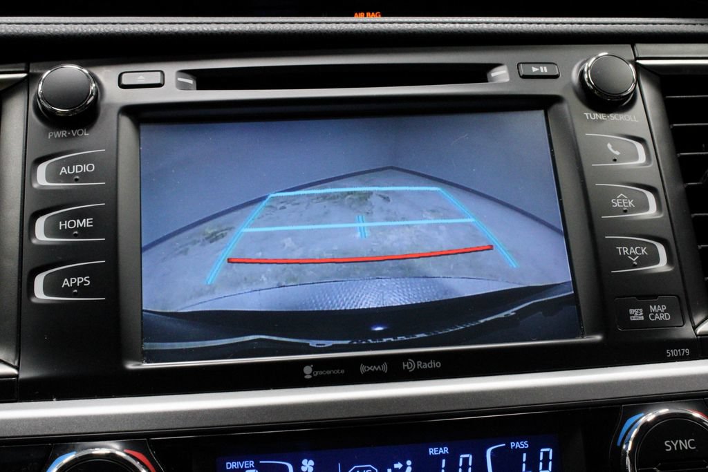 Used 2018 Toyota Highlander SE AWD/4WD image 2