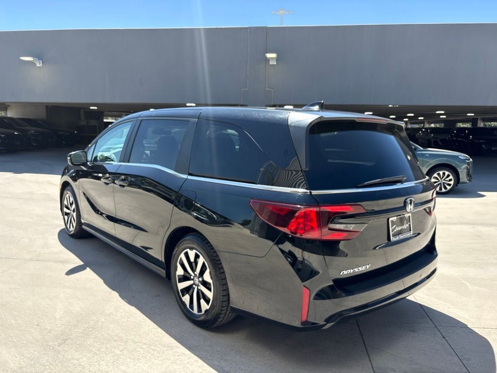 Used 2025 Honda Odyssey EX-L image 8