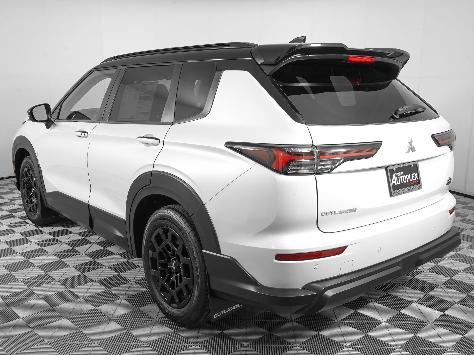 New 2026 Mitsubishi Outlander AWD image 8