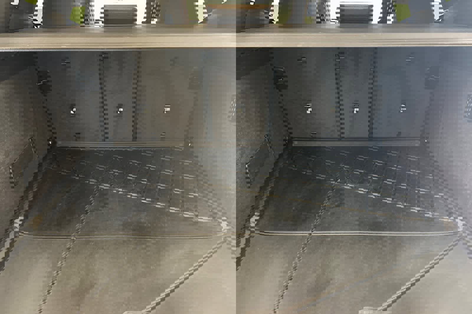 Used 2023 BMW iX xDrive50 w/ Premium Package image 15