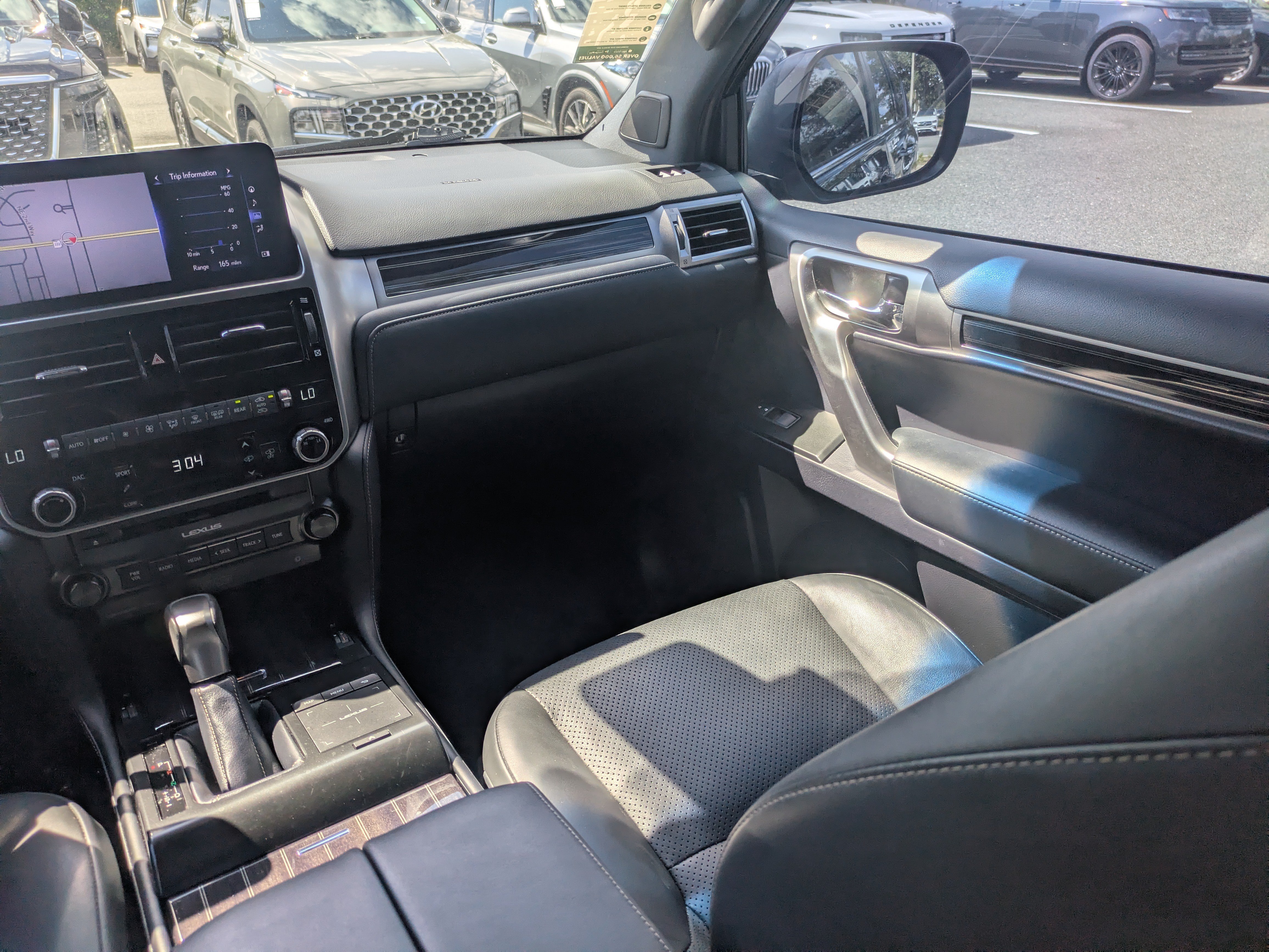 Used 2022 Lexus GX 460 Luxury w/ Accessory Package AWD/4WD image 14