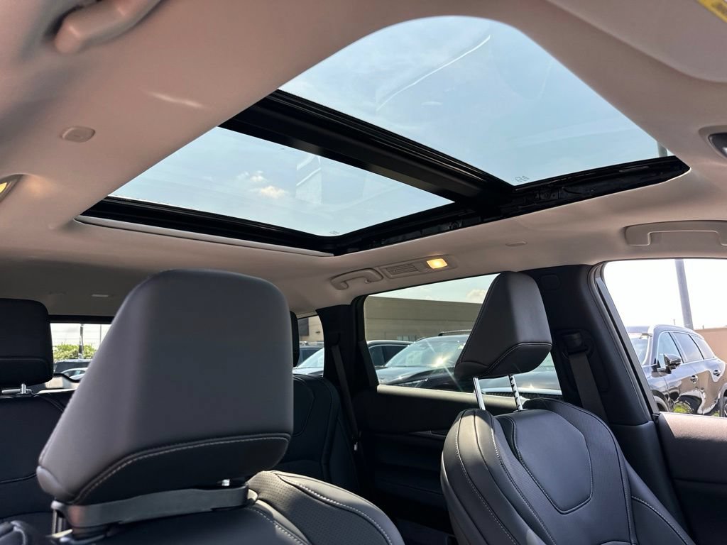 New 2027 INFINITI QX60 Luxe w/ Family Package AWD/4WD image 18