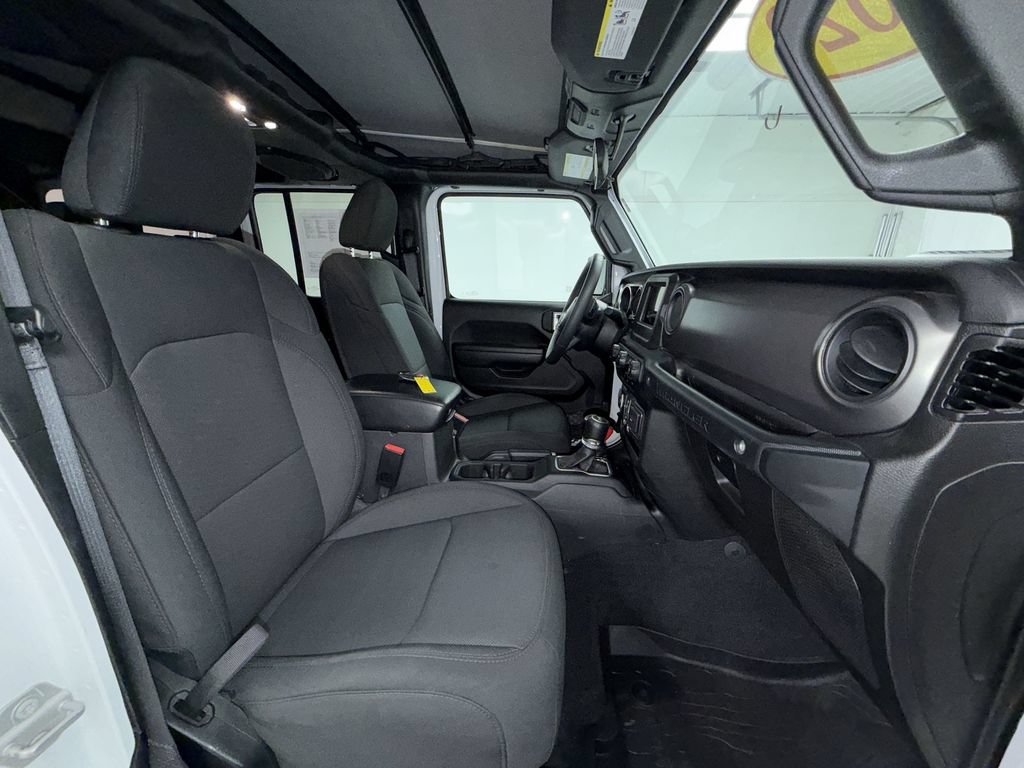Used 2023 Jeep Wrangler Unlimited Sport AWD/4WD image 13