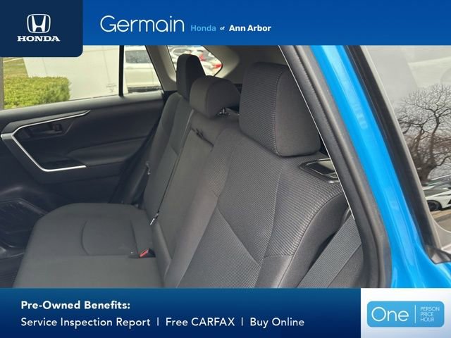 Used 2021 Toyota RAV4 LE image 15