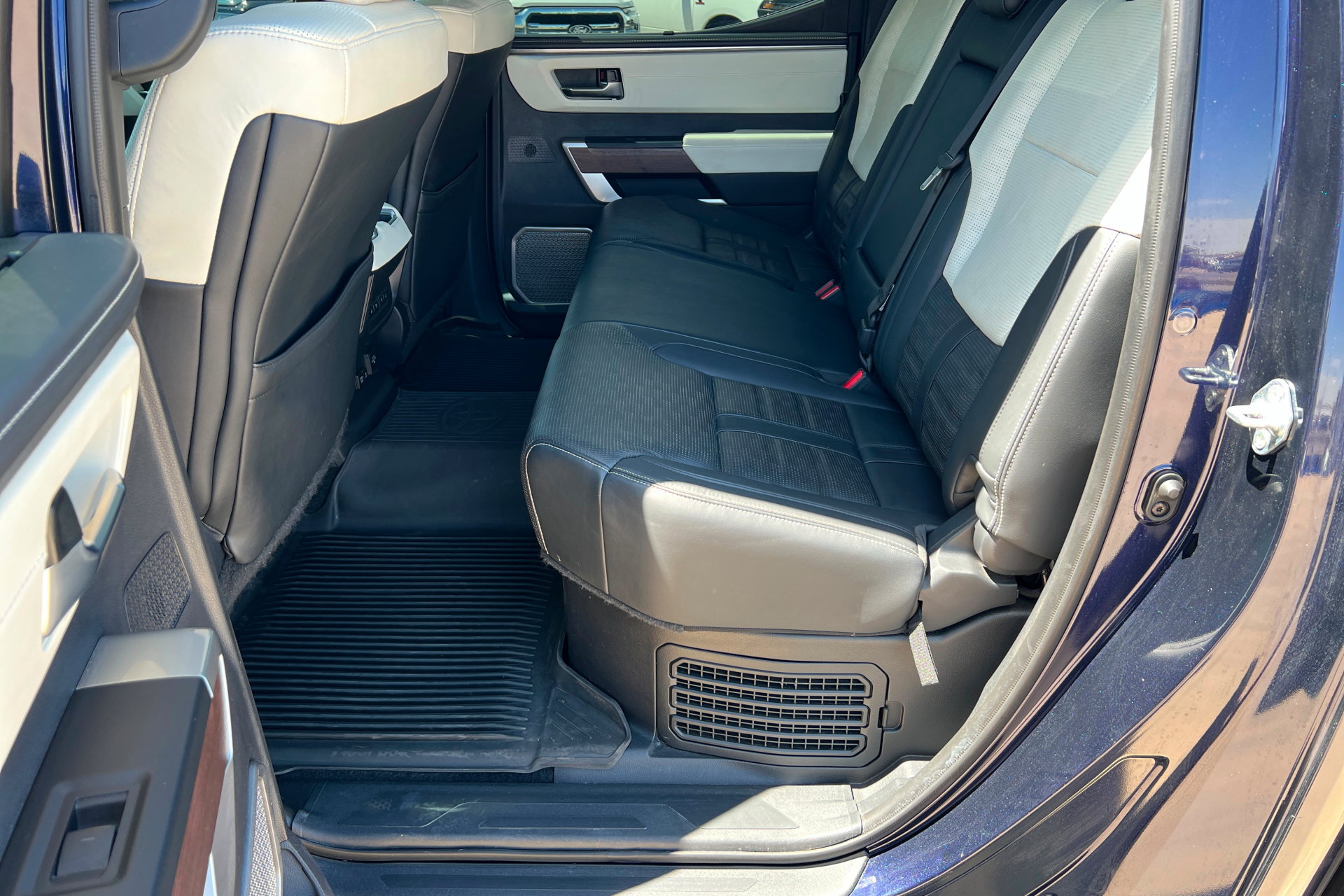 Used 2023 Toyota Tundra Capstone AWD/4WD image 22