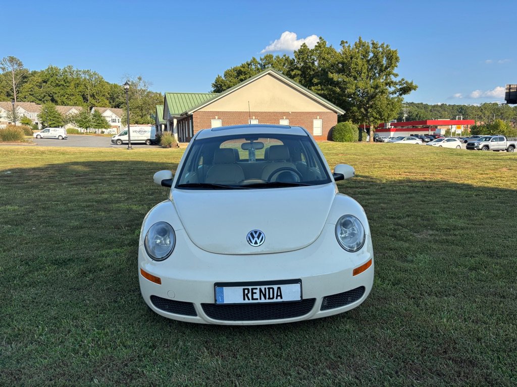 Used 2009 Volkswagen Beetle S image 3