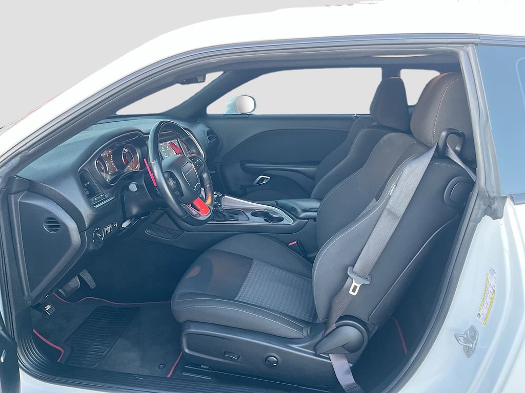 Used 2022 Dodge Challenger R/T Scat Pack w/ Driver Convenience Group RWD image 21