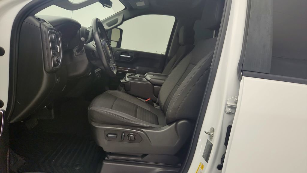 Used 2022 Chevrolet Silverado 2500 LT w/ Convenience Package image 10