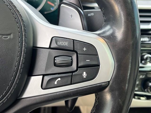 Used 2018 BMW M550i xDrive w/ Driving Assistance Package image 28