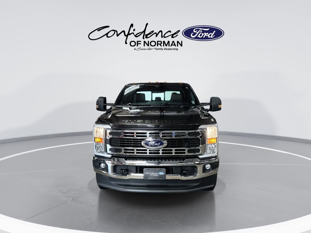 Used 2025 Ford F250 XLT w/ FX4 Off-Road Package AWD/4WD image 2