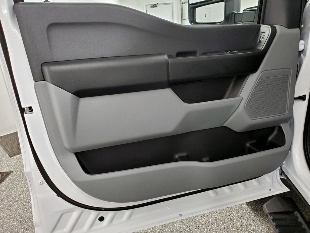 New 2026 Ford F250 XL w/ Snow Plow/Camper Package image 14