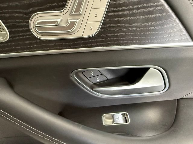 Used 2023 Mercedes-Benz GLS 63 AMG 4MATIC image 28