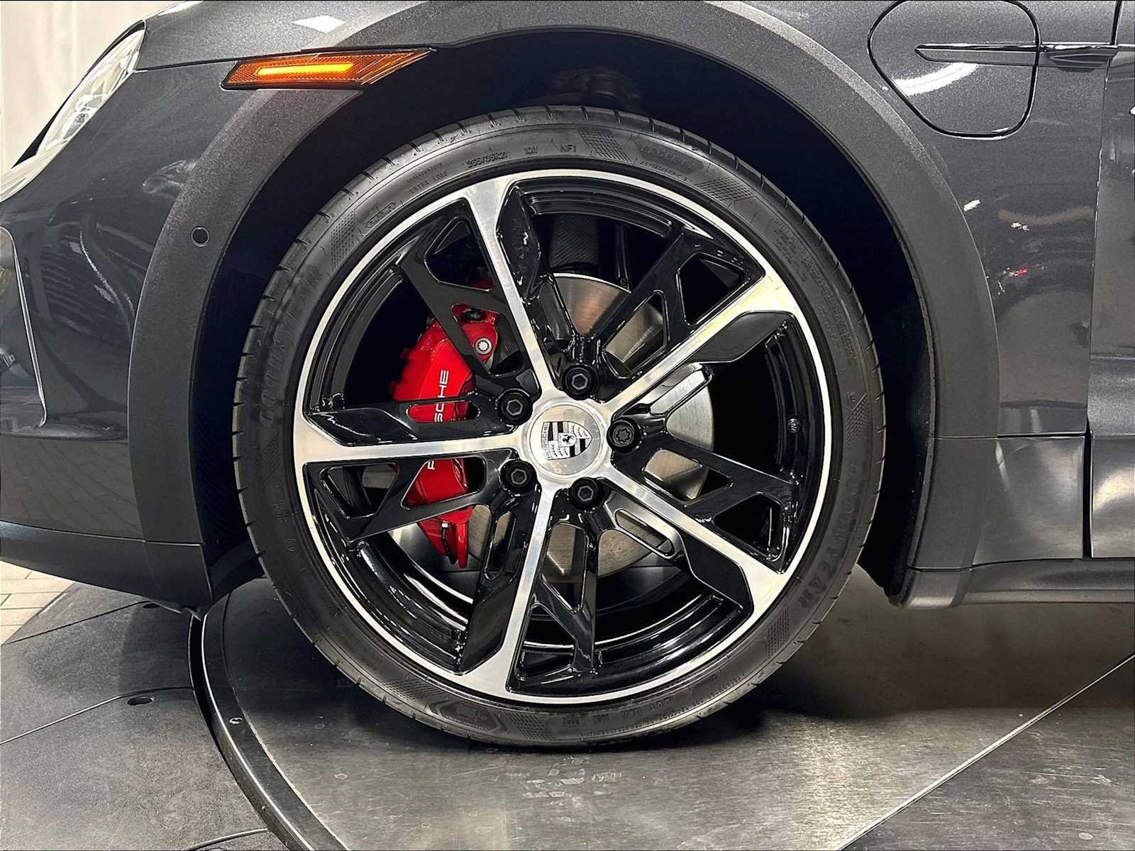 Used 2025 Porsche Taycan 4S AWD/4WD image 13