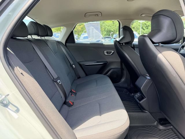 Used 2025 Kia K4 FWD image 11
