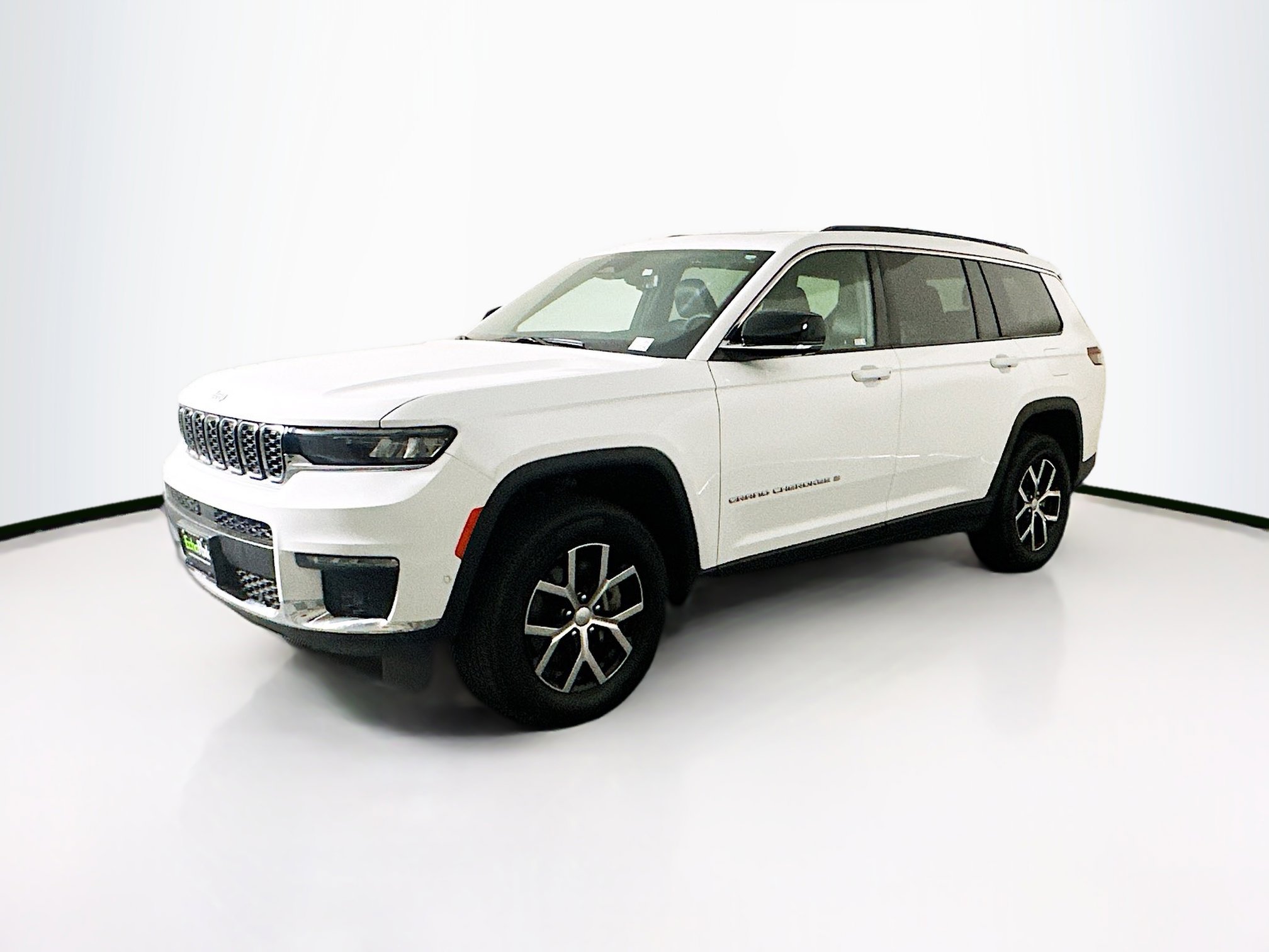 Used 2024 Jeep Grand Cherokee L Limited w/ Luxury Tech Group II image 3