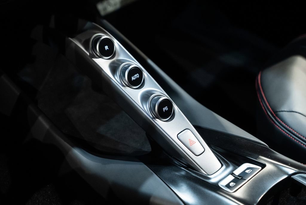 Used 2020 Ferrari 812 Superfast RWD image 44