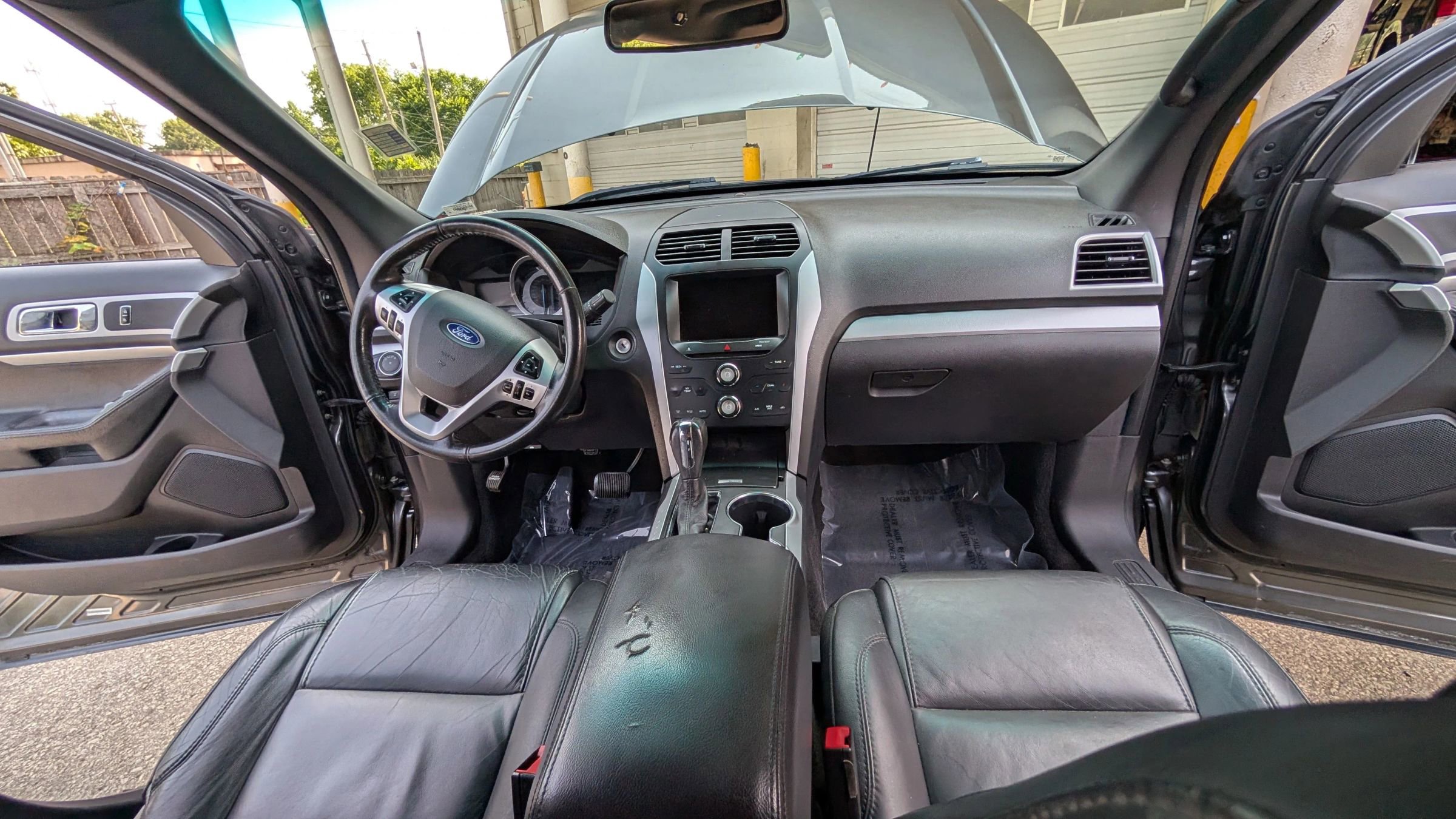 Used 2015 Ford Explorer XLT w/ Equipment Group 202A image 16