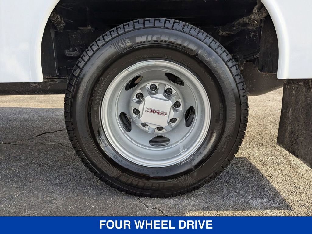 New 2025 GMC Sierra 3500 Pro w/ Convenience Package AWD/4WD image 10