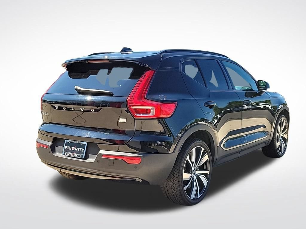 Used 2021 Volvo XC40 P8 Recharge AWD/4WD image 4