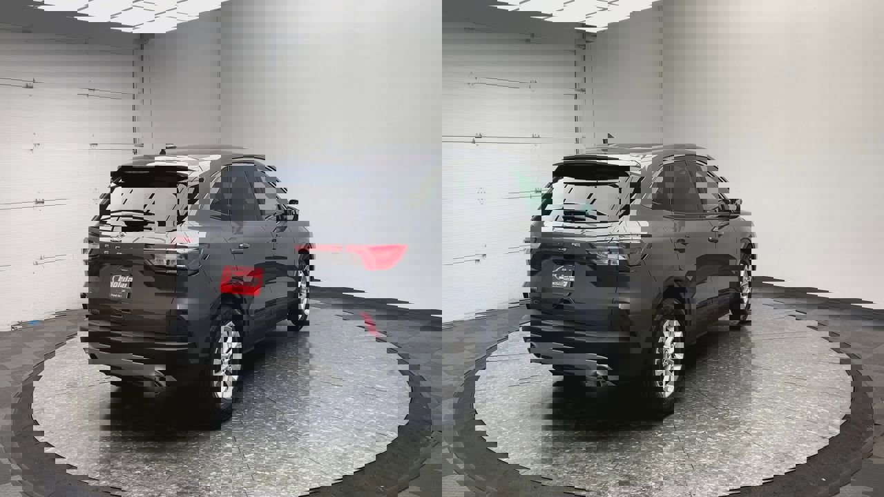 Certified 2021 Ford Escape SE image 33