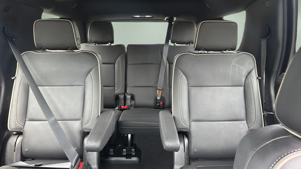 Used 2024 Chevrolet Tahoe Premier AWD/4WD image 15