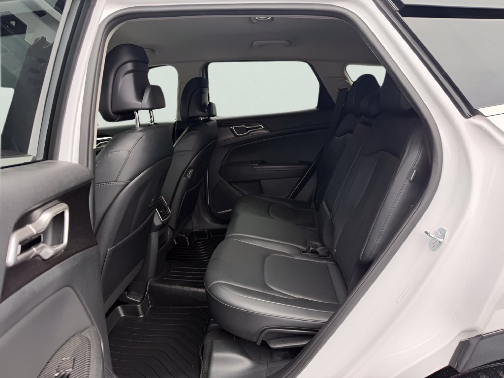Used 2024 Kia Sportage EX AWD/4WD image 29
