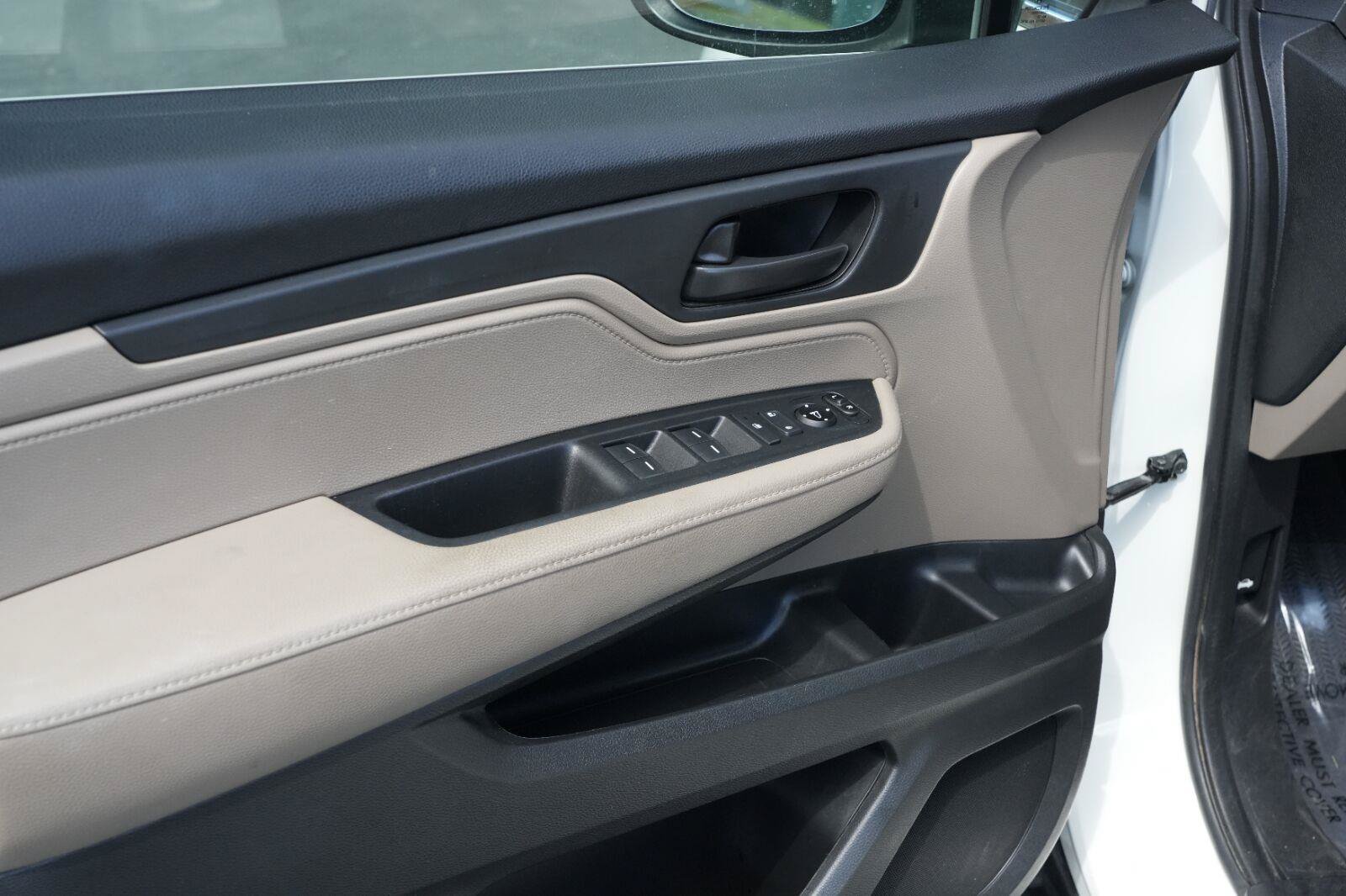Used 2019 Honda Odyssey EX image 11