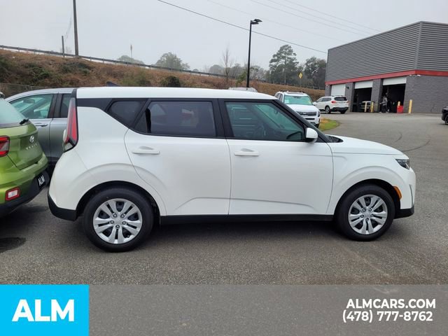 Used 2024 Kia Soul LX image 15