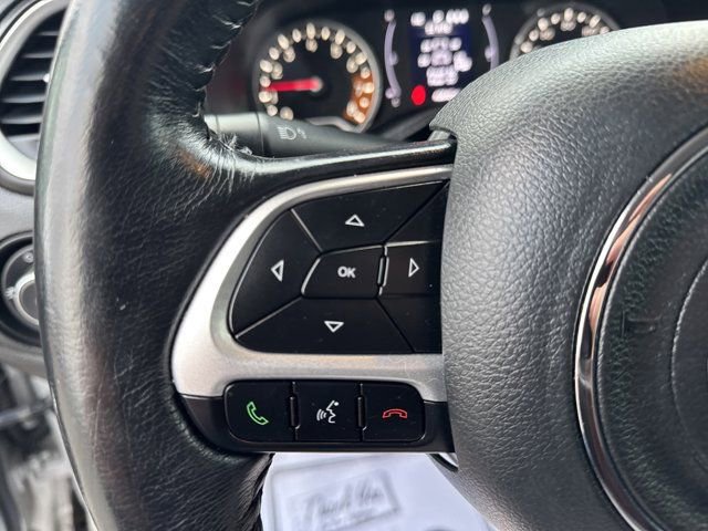 Used 2019 Jeep Renegade Latitude w/ Cold Weather Group image 23