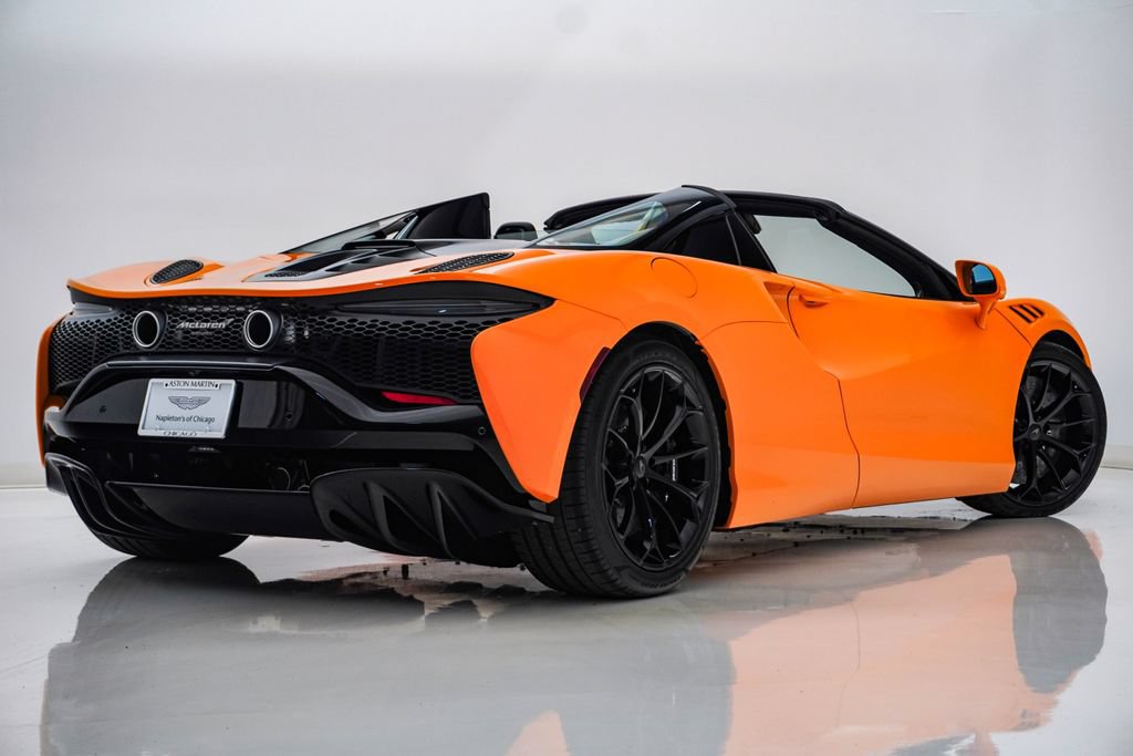 Used 2026 McLaren Artura Spider RWD image 12