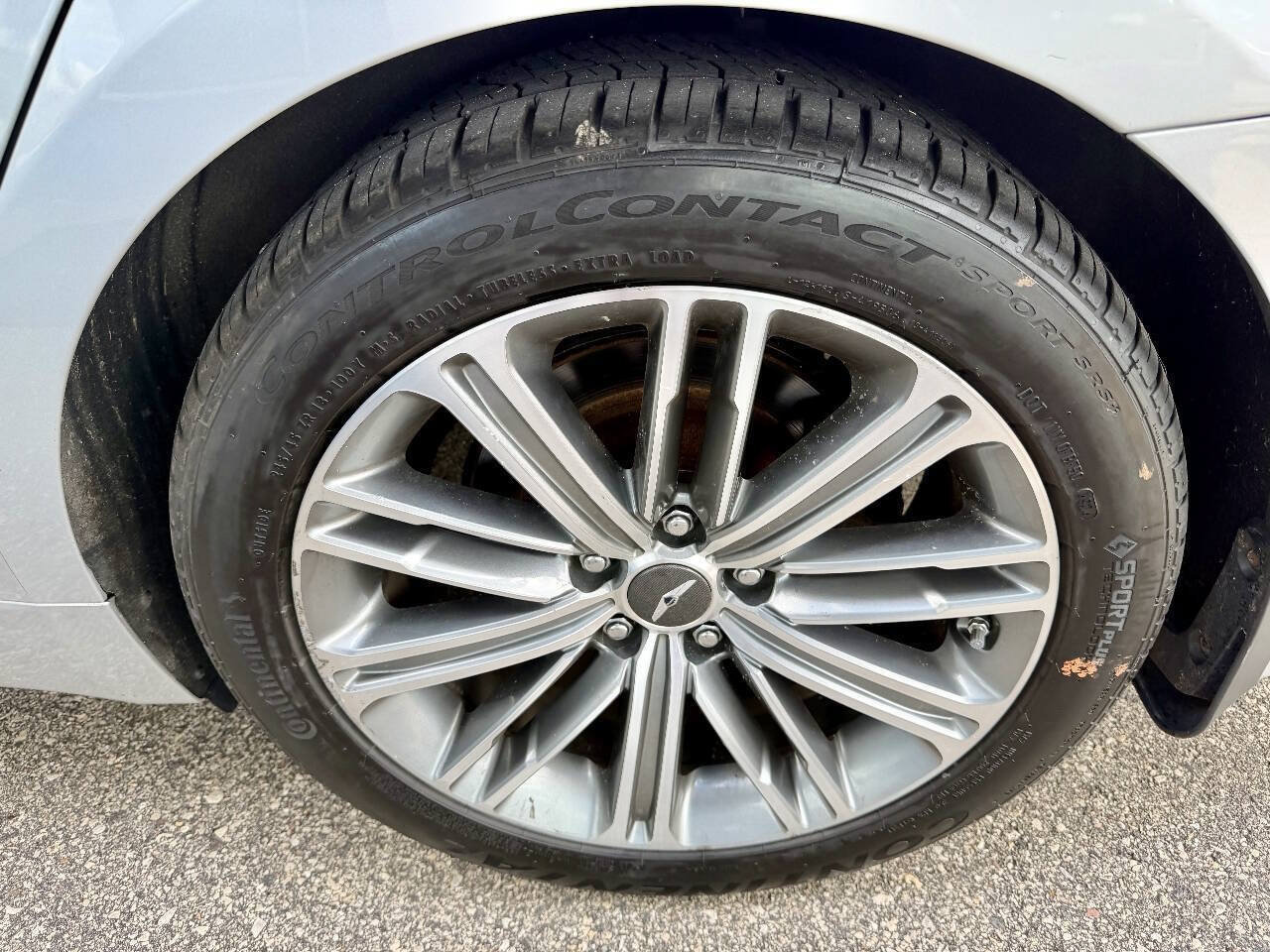 Used 2018 Genesis G80 3.8 AWD/4WD image 15